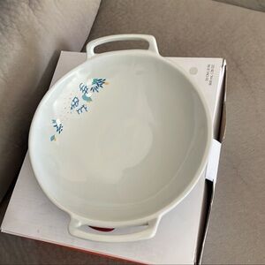 NEW IN BOX Le Creuset Lotus Wok Dish Asian Bowl 8" Vapeur Vapor Sand Stoneware